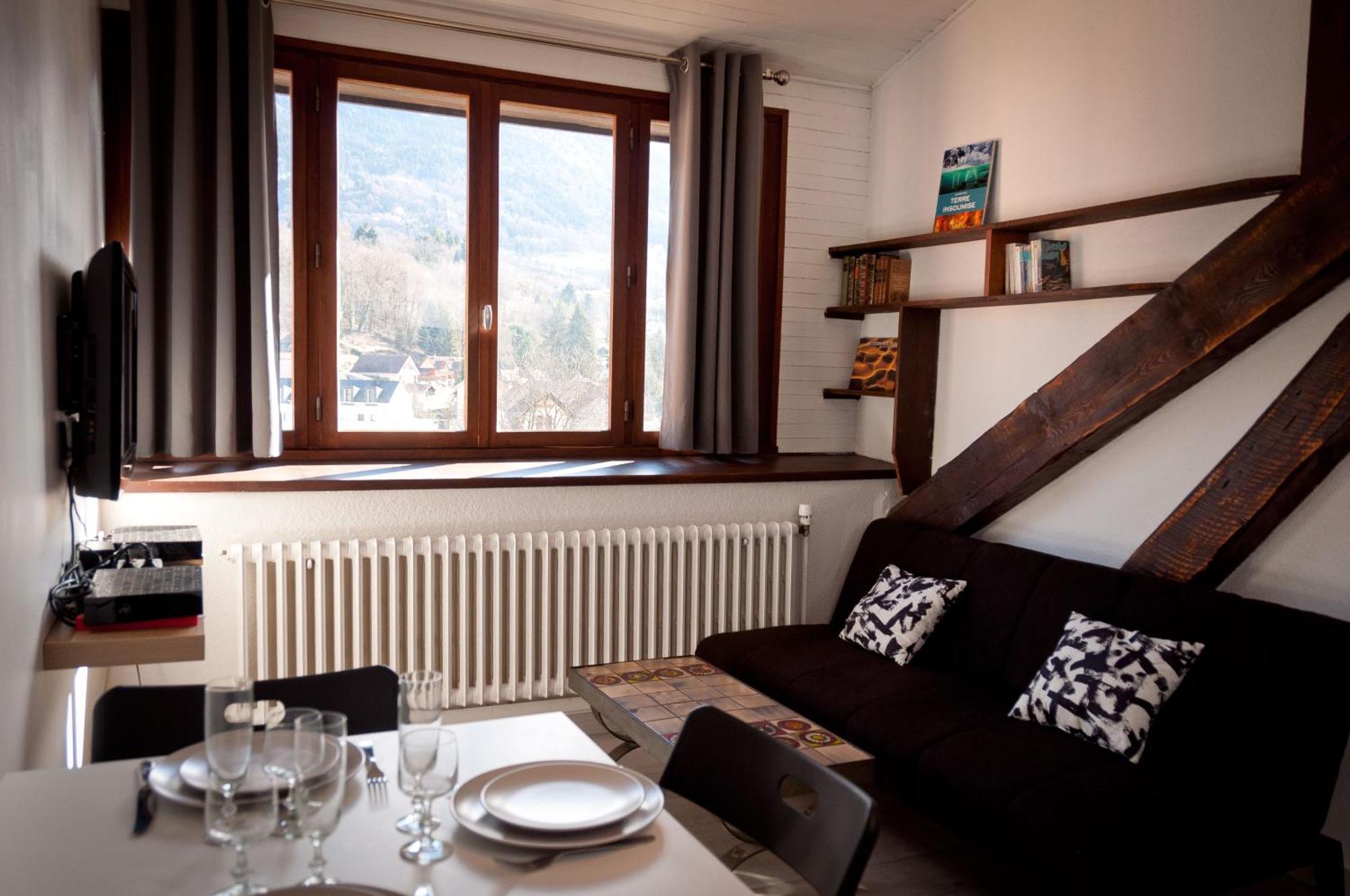 Le T2 Douillet D'Uriage - Residence Le Louvre - Cure Thermale Uriage- Proche Chamrousse - Jusqu'A 3 Personnes - Region Agreable En Toute Saison Vaulnaveys-le-Haut Екстер'єр фото